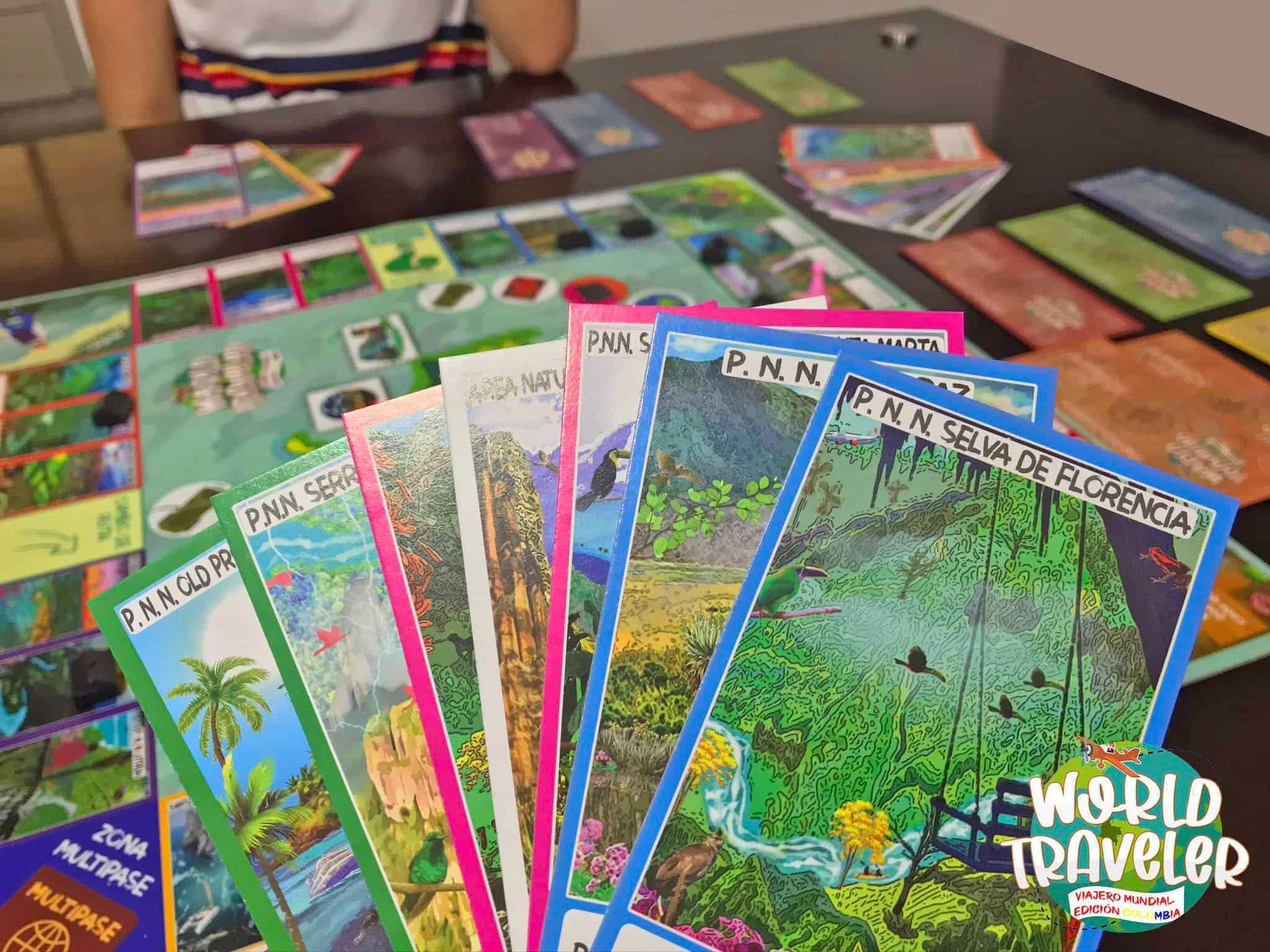 Juego de Mesa World Traveler Edición Colombia - Ingenio Destreza Mental