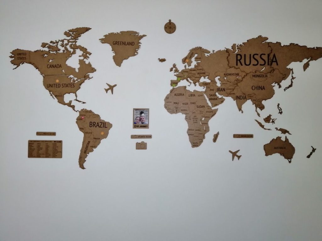 Mademap mapamundi de madera para instalar en pared – Happy World